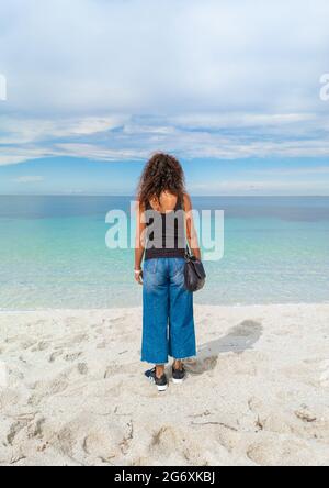 Cabras (Italien) - die touristische Küstenstadt in Sardinien Region und Insel, mit Strand, Sinis Halbinsel und Tharros archäologischen Stätte. Stockfoto