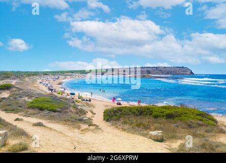 Cabras (Italien) - die touristische Küstenstadt in Sardinien Region und Insel, mit Strand, Sinis Halbinsel und Tharros archäologischen Stätte. Stockfoto