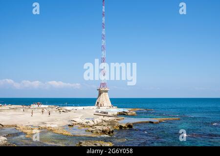 AUB-Strand an der Küste von Ain al Mraiseh in Beirut, Libanon Stockfoto