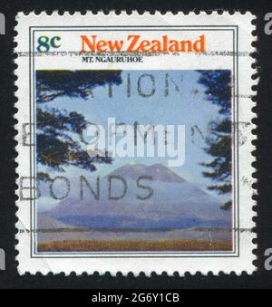 NEUSEELAND - UM 1973: Stempel gedruckt von Neuseeland, zeigt Mountain Ngauruhoe, um 1973 Stockfoto