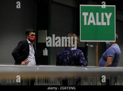 Labor TD und Wahldirektor Duncan Smith im Count Center während der Zählung für die Dublin Bay South Nachwahl in Simmonscourt, RDS in Ballsbridge, Dublin. Bilddatum: Freitag, 9. Juli 2021. Siehe PA Story IRISH ByElection. Das Foto sollte lauten: Brian Lawless/PA Wire Stockfoto