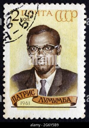 RUSSLAND - UM 1961: Eine in Russland gedruckte Briefmarke zeigt Patrice Lumumba, Premierminister des Kongo, um 1961 Stockfoto