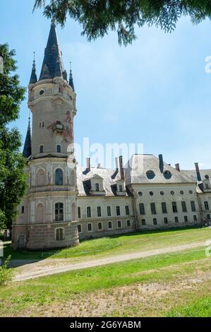 Palast in Bożków, Gmina Nowa Ruda, Kreis Kłodzko, Woiwodschaft Niederschlesien, im Südwesten Polens, Europa Stockfoto