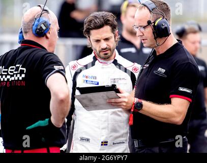 Prinz Carl Philip fährt am 9. Juli 2021 den Porsche Carrera Cup Scandinavia in Falkenberg, Schweden. Foto von Johan Valkonen/Stella Picturs/ABACAPRESS.COM Stockfoto