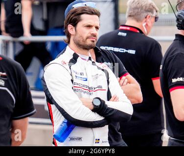 Prinz Carl Philip fährt am 9. Juli 2021 den Porsche Carrera Cup Scandinavia in Falkenberg, Schweden. Foto von Johan Valkonen/Stella Picturs/ABACAPRESS.COM Stockfoto