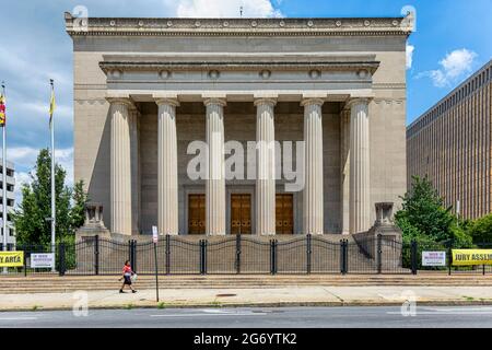 Das war Memorial, 101 North Gay Street, ehrt alle Kriegsveteranen in Maryland. Es wurde von Lawrence Hall Fowler entworfen; Seepferde von Edmond R. Amateis. Stockfoto