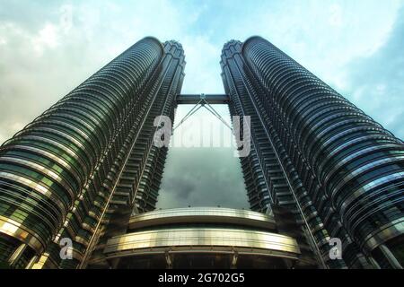 Architektur in kuala lumpur. Futuristische Türme Stockfoto