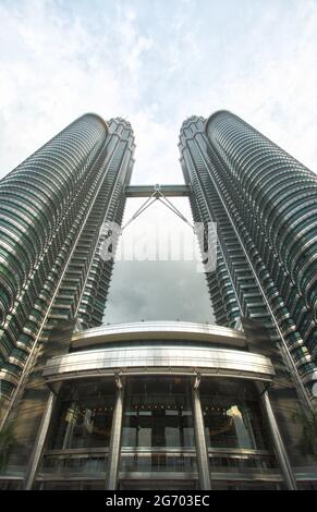 Architektur in kuala lumpur. Futuristische Türme Stockfoto