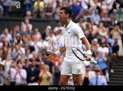 Am 11. Tag von Wimbledon im All England Lawn Tennis and Croquet Club, Wimbledon. Bilddatum: Freitag, 9. Juli 2021. Stockfoto