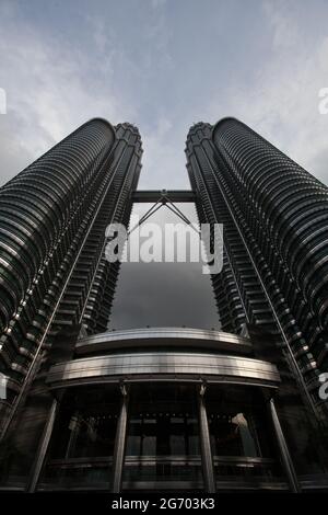 Architektur in kuala lumpur. Futuristische Türme Stockfoto