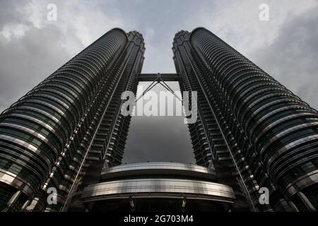 Architektur in kuala lumpur. Futuristische Türme Stockfoto
