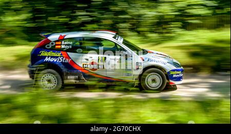 Sussex, Großbritannien. Juli 2021. Ein Ford Focus WRC 2001 wurde am 9. Juli 2021 von Wright, David Wilkinson, Michael/Wright, David 2021 Goodwood Festival of Speed im Goodwood House, West Sussex, veranstaltet. Foto von Phil Hutchinson. Nur zur redaktionellen Verwendung, Lizenz für kommerzielle Nutzung erforderlich. Keine Verwendung bei Wetten, Spielen oder Veröffentlichungen einzelner Clubs/Vereine/Spieler. Kredit: UK Sports Pics Ltd/Alamy Live Nachrichten Stockfoto