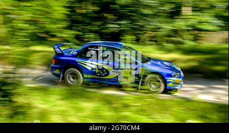 Sussex, Großbritannien. Juli 2021. Ein 2000 Subaru Impreza WRC von Duckworth, Roger Duckworth, Roger Timed 2021 Goodwood Festival of Speed im Goodwood House, West Sussex am 9. Juli 2021. Foto von Phil Hutchinson. Nur zur redaktionellen Verwendung, Lizenz für kommerzielle Nutzung erforderlich. Keine Verwendung bei Wetten, Spielen oder Veröffentlichungen einzelner Clubs/Vereine/Spieler. Kredit: UK Sports Pics Ltd/Alamy Live Nachrichten Stockfoto