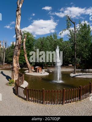 Ankara, Türkei-Mai 23 2021: Gesamtansicht des Kugulu Parks, der ein beliebter Ort in der Region Cankaya ist Stockfoto