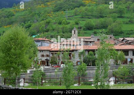 Setcases ist eine Gemeinde und Stadt in der Pyrenäen-Comarca von Ripollès in Girona, Katalonien, Spanien Stockfoto