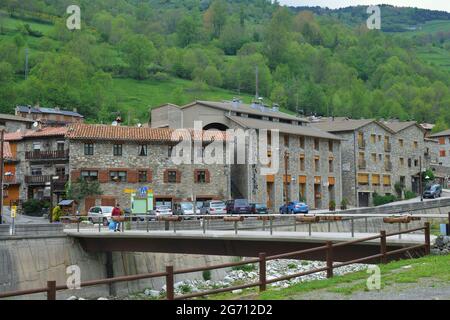 Setcases ist eine Gemeinde und Stadt in der Pyrenäen-Comarca von Ripollès in Girona, Katalonien, Spanien Stockfoto