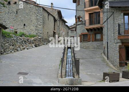 Setcases ist eine Gemeinde und Stadt in der Pyrenäen-Comarca von Ripollès in Girona, Katalonien, Spanien Stockfoto