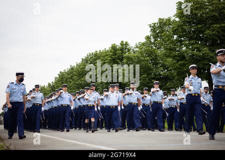 Versailles, Frankreich. Juli 2021. Gendarmerietruppen nehmen an einer Generalprobe des 14. Juli Teil Parade der Truppen zu Fuß auf dem Militärstützpunkt Satory in Versailles, in der Nähe von Paris am 9. Juli 2021. Foto von Raphael Lafargue/ABACAPRESS.COM Quelle: Abaca Press/Alamy Live News Stockfoto