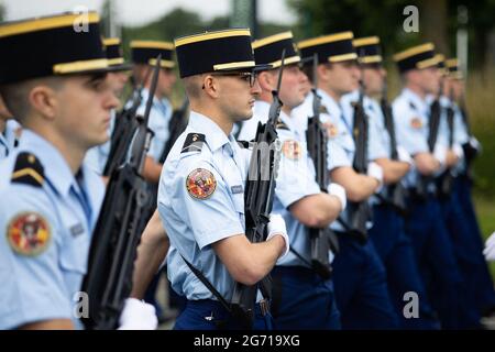 Versailles, Frankreich. Juli 2021. Gendarmerietruppen nehmen an einer Generalprobe des 14. Juli Teil Parade der Truppen zu Fuß auf dem Militärstützpunkt Satory in Versailles, in der Nähe von Paris am 9. Juli 2021. Foto von Raphael Lafargue/ABACAPRESS.COM Quelle: Abaca Press/Alamy Live News Stockfoto