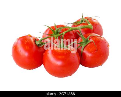 Ein paar Tomaten isoliert auf weißem Hintergrund. Tomate Clipping Path. Isolierte Tomate mit Wassertröpfchen darauf Stockfoto