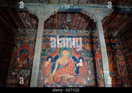 Tabo, Indien - 2021. Juni: Blick auf das Tabo-Kloster im Dorf Tabo am 1. Juli 2021 im Spiti-Tal, Himachal Pradesh, Indien. Stockfoto