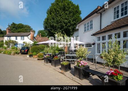 Peaslake, ein hübsches Dorf in den Surrey Hills AONB, England, Großbritannien Stockfoto