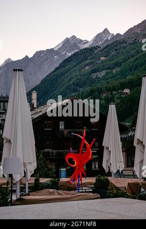 Schönes Gebäude in den Schweizer Alpen Moutains - Zermatt, Schweiz Stockfoto