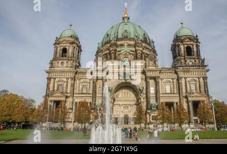 Berlin August 2020: Der Berliner Dom Stockfoto