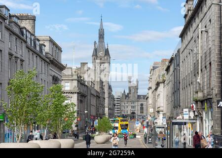 Aberdeen Town House Uhrenturm von der Union Street, City of Aberdeen, Aberdeenshire, Schottland, Vereinigtes Königreich Stockfoto