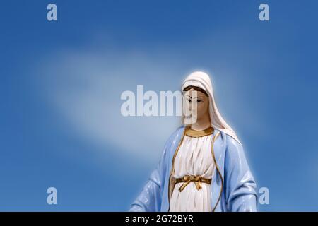 Statue des Gnadenbildes Unserer Lieben Frau, Mutter Gottes in der katholischen Religion, Jungfrau Maria Stockfoto