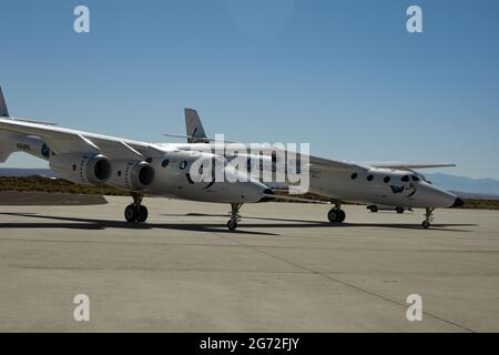 Virgin Galactic VMS Eve Taxis am Luftwaffenstützpunkt Edwards Stockfoto