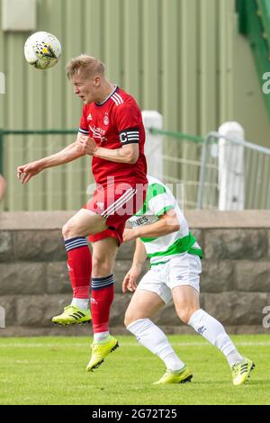 Buckie Thistle FC, Victoria Park, Buckie, Moray, Großbritannien. Juli 2021. VEREINIGTES KÖNIGREICH. Dies ist aus dem Aberdeenshire Cup Spiel zwischen Buckie Thistle und Aberdeen FC. Aberdeen Captain Miko Virtanen Credit: JASPERIMAGE/Alamy Live News Stockfoto