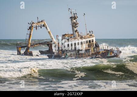 Zeila Schiffswrack an der Skeleton Coast in der Nähe der Henties Bay in Namibia, Südwestafrika. Stockfoto