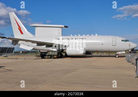 Boeing 737 AEW&C Royal Australian Air Force, RAAF, „Project Wedgetail“ bezeichnete E-7A Wedgetail A30-005 bei RAF Waddington, Großbritannien Stockfoto