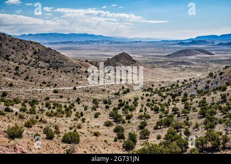 Pony Express Trail, Back Country Byway, Blick vom Dugway Pass in Dugway Range, Great Basin, Utah, USA Stockfoto