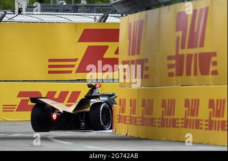 New York, USA. Juli 2021. Der französische Fahrer Jean-Eric Vergne von DS Techeetah nimmt am Qualifying-Lauf 10 der ABB FIA Formula E Championship - New York City im Brooklyn-Stadtteil New York City, NY, 10. Juli 2021 Teil. (Foto von Anthony Behar/Sipa USA) Quelle: SIPA USA/Alamy Live News Stockfoto