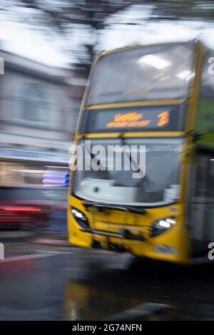 Umzugsbus, Newtown, Wellington, Nordinsel, Neuseeland Stockfoto