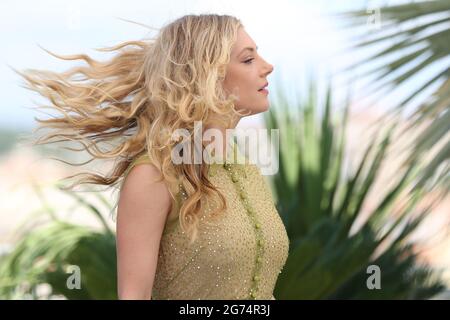 11. Juli 2021, Cannes, Provence Alpes Cote d'Azur, Frankreich: Katheryn WINNICK während des „Flag Day“-Fotoalles im Rahmen des 74. Jährlichen Filmfestivals von Cannes am 11. Juli 2021 in Cannes, Frankreich (Bildquelle: © Mickael Chavet via ZUMA Wire) Stockfoto