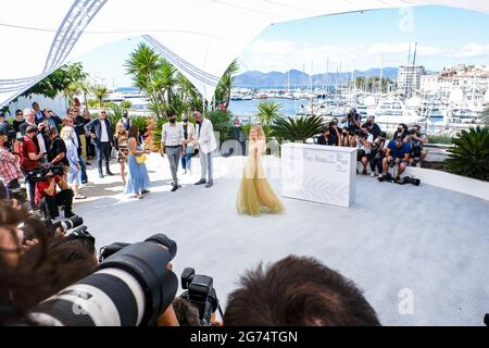 Palais des Festivals, Cannes, Frankreich. Juli 2021. Katheryn Winnick posiert beim „Flag Day“-Fotocall. Bild nach Kredit: Julie Edwards/Alamy Live News Stockfoto