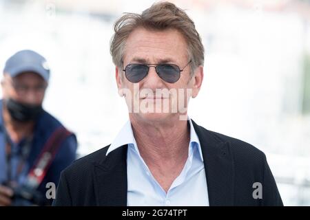 Sean Penn nimmt am 11. Juli 2021 an der Fotoschau des Flag Day im Rahmen der 74. Filmfestspiele von Cannes Teil. Foto von David Niviere/ABACAPRESS.COM Stockfoto