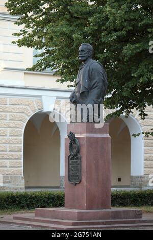 Denkmal für Ivan Pavlov, den ersten russischen Nobelpreisträger, in St. Petersburg, Russland. Das Denkmal von Anatoli Dema im Jahr 2004 geschaffen Stockfoto