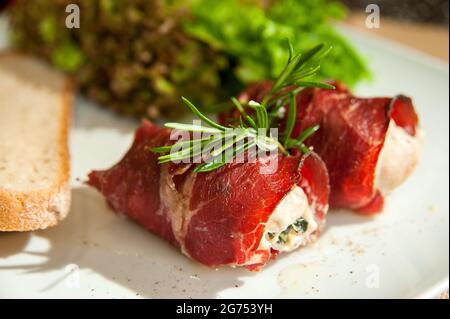 Traditionelle türkische Speisen gefüllt mit Speck Stockfoto