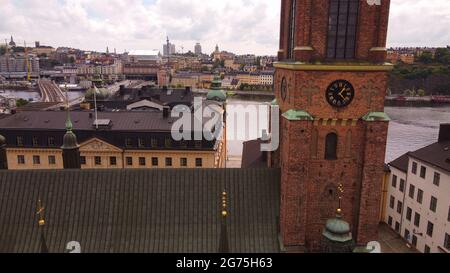 Eine Drohne schoss auf die Riddarholmskyrkan-Kirche, Stockholm, Schweden Stockfoto