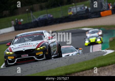 Castle Donington, Großbritannien. Juli 2021. Century Motorsport (#9) BMW M4 GT4 mit Chris Salkeld* und Andrew Gordon-Colebrooke GT4 Pro/am während der Intelligent Money British GT Championship am 11. Juli 2021 in Donington Park, Leicestershire, England. Quelle: Jurek Biegus/Alamy Live News Stockfoto