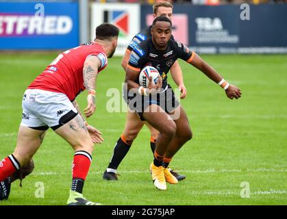 Castleford, Großbritannien. Juli 2021. Jason Qareqare von Castleford Tigers während des Betfred Super League-Spiels zwischen Castleford Tigers V Salford Red Devils am 11. Juli 2021 bei der „Mend A Hose Jungle“ in Castleford, West Yorkshire. Kredit: Craig Cresswell/Alamy Live Nachrichten Stockfoto