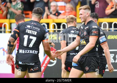 Castleford, Großbritannien. Juli 2021. Brad Martin von Castleford Tigers feiert seinen Versuch während der Rugby League Betfred Super League Castleford Tigers vs Salford Red Devils im Mend-A-Hose Stadium, Castleford, UK Credit: Dean Williams/Alamy Live News Stockfoto