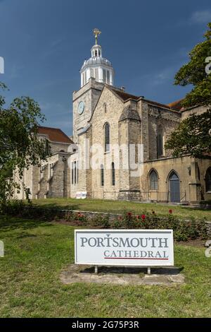 Cathedral Church of St Thomas of Canterbury besser bekannt als Portsmouth Cathedral, Old Portsmouth, Hampshire, England, Großbritannien Stockfoto