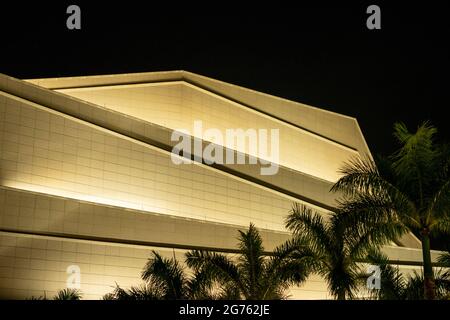Adrienne Arsht Center for the Performing Arts Building Miami bei Nacht Stockfoto