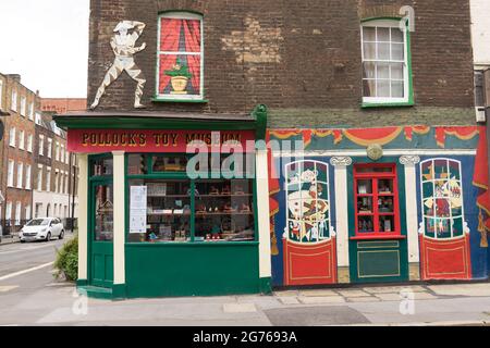 Pollocks Toy Museum in der Gegend von Fitzrovia. London Stockfoto