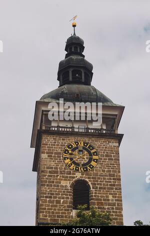 Schwarzer Turm ceske budejovice bewölkten Tag Stockfoto